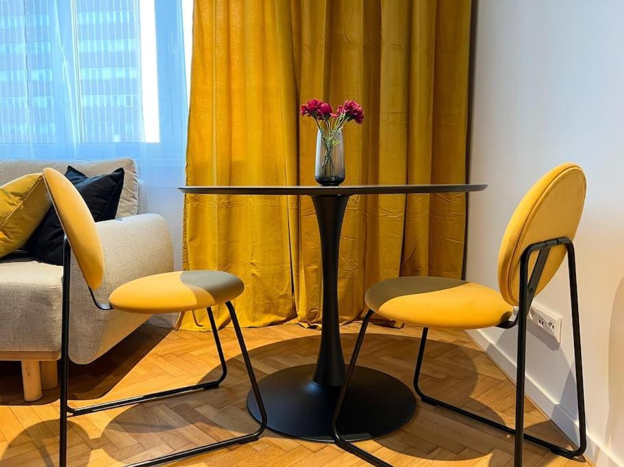 Central Getaway Studio Bratislava Exteriör bild
